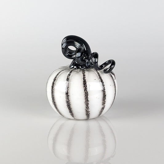 White Pumpkin w/ Black Ribs