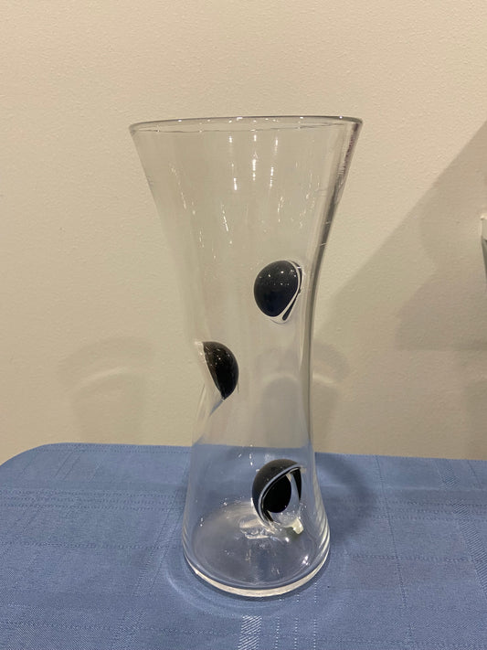 Niche Vase